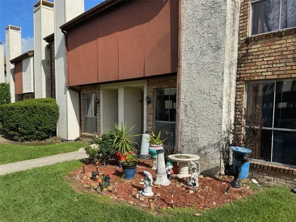 $99,900 | 17230 Imperial Valley Drive, Unit 75, Houston, TX 77060