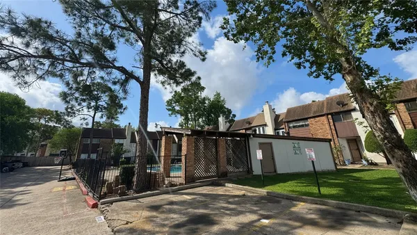 $99,900 | 17230 Imperial Valley Drive, Unit 75, Houston, TX 77060