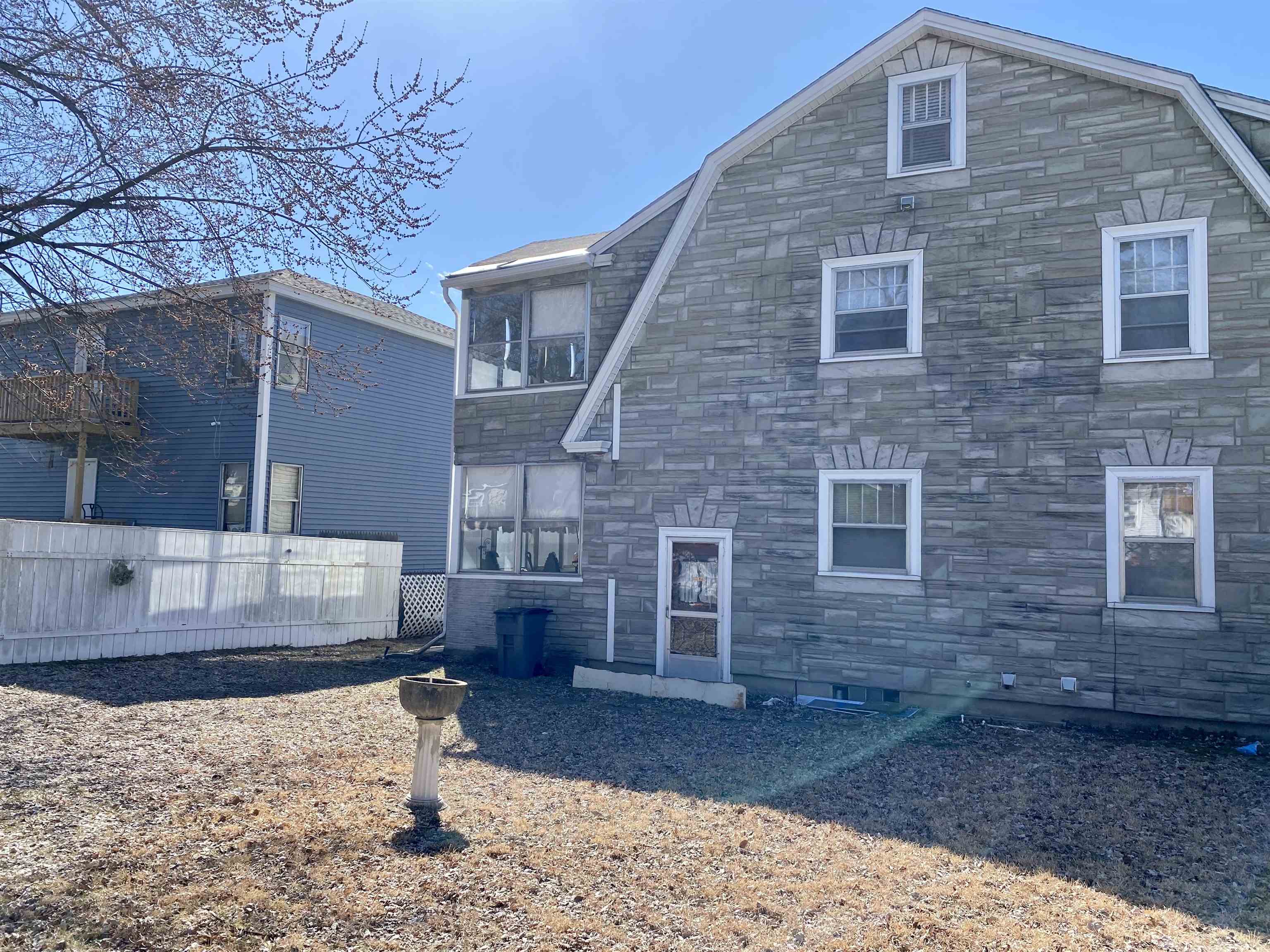 175 Beech Street Manchester, NH 03103 - Photo 5 of 31