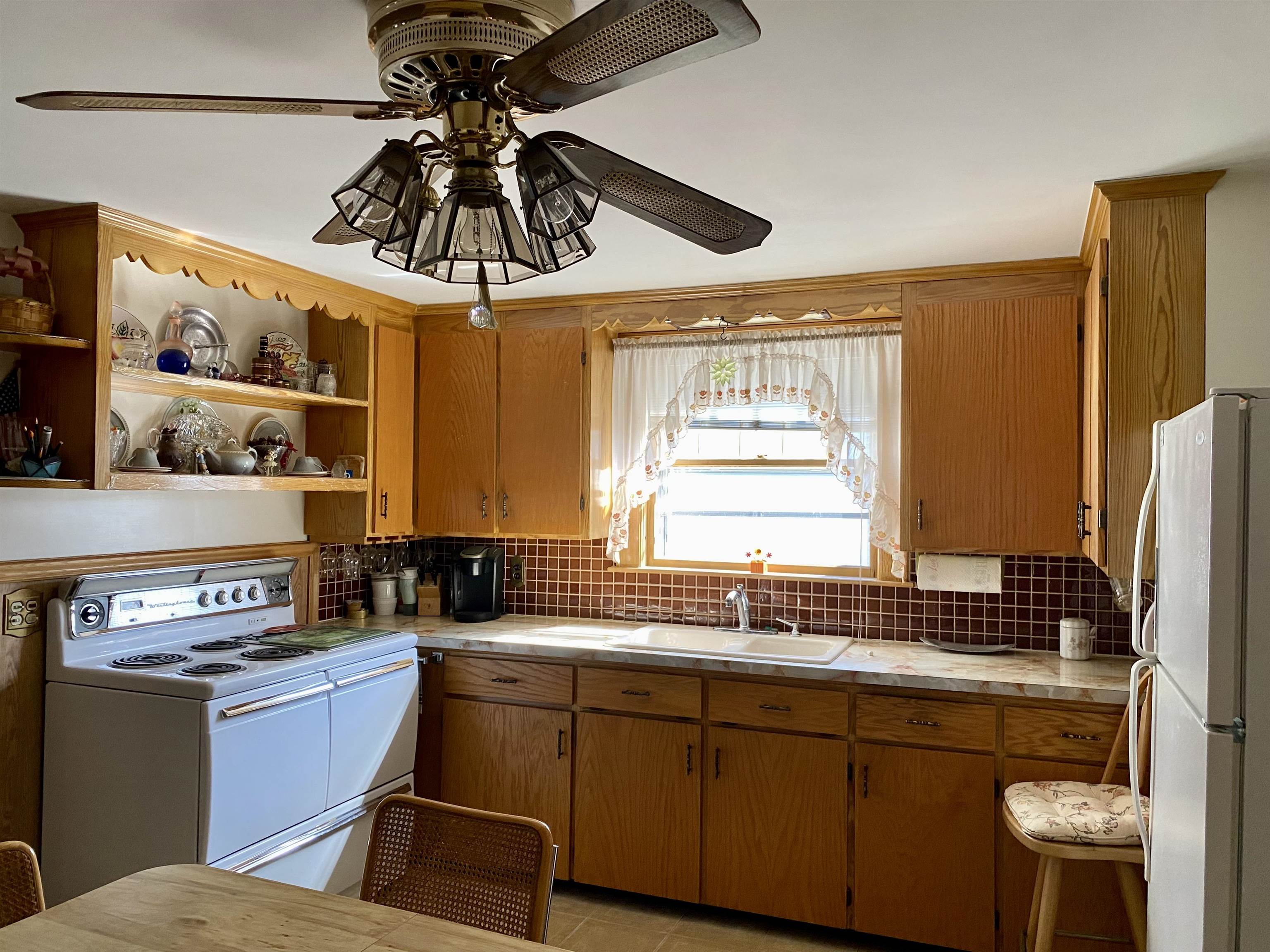 175 Beech Street Manchester, NH 03103 - Photo 7 of 31