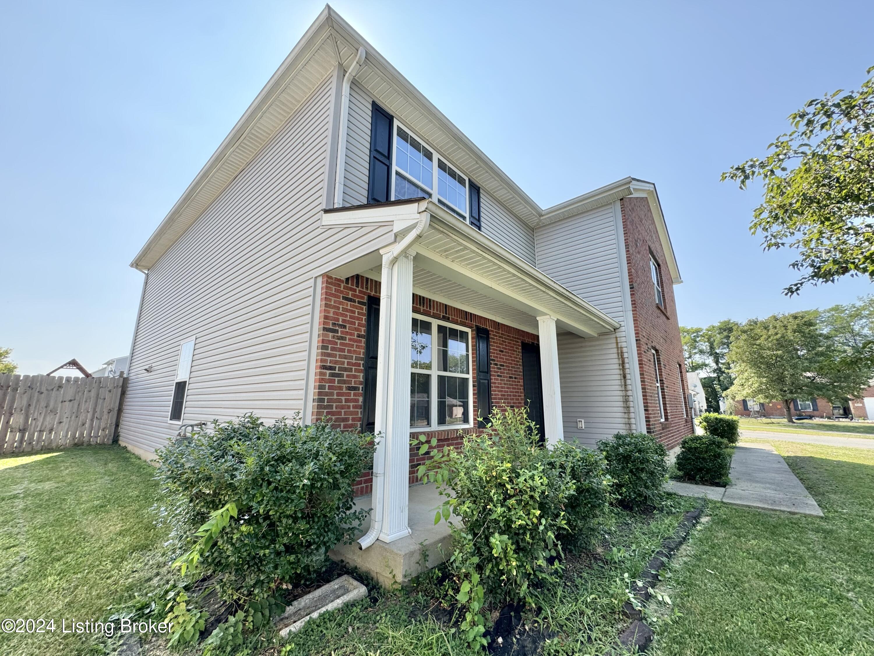 9822 Brooks Bend Road Louisville, KY 40258 - Photo 36 of 44 IMG_6156