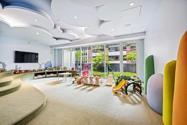 $12,500 | 135 West 52nd Street, Unit 30A | Theater District