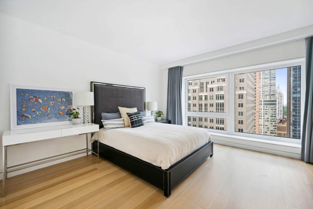 135 West 52nd Street, Unit 30A Manhattan, NY 10019 - Photo 4 of 15