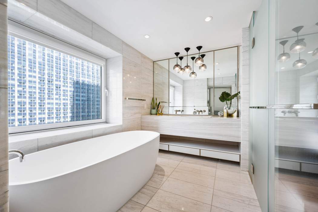 135 West 52nd Street, Unit 30A Manhattan, NY 10019 - Photo 6 of 15