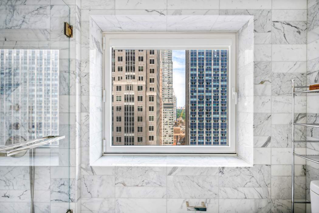 135 West 52nd Street, Unit 30A Manhattan, NY 10019 - Photo 8 of 15