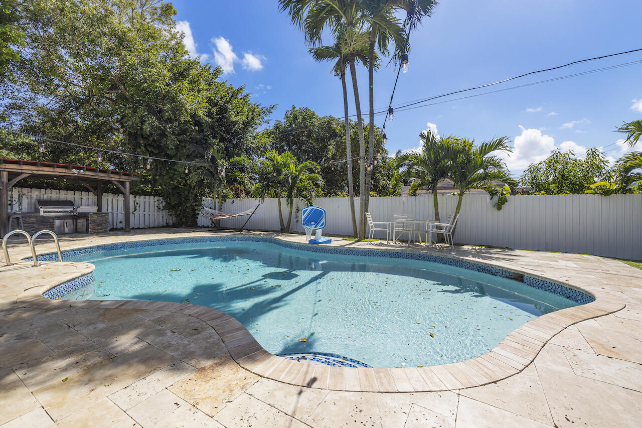 325 Ponte Vedra Road Palm Springs, FL 33461 - Photo 16 of 28 RWS_9929