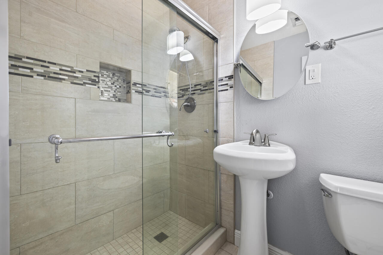 325 Ponte Vedra Road Palm Springs, FL 33461 - Photo 9 of 28 RWS_9862