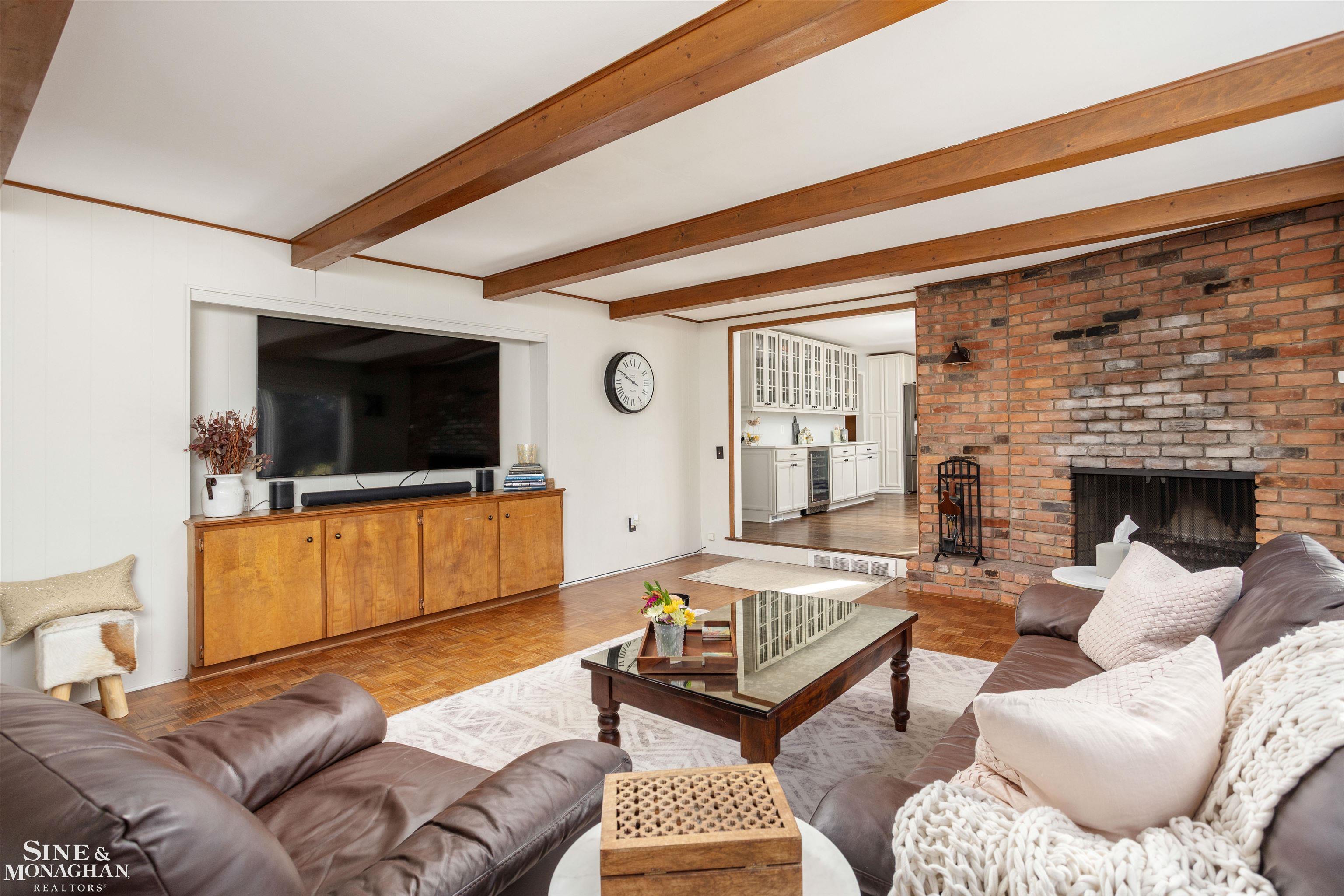 641 North Oxford Road Grosse Pointe, MI 48236 - Photo 13 of 44 50170006-7aac9e4a-253e-411c-bf47-eeb8c28878ac.JPG