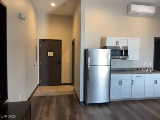 $1,125 | 107 South Water Street, Unit 428, Henderson, NV 89015