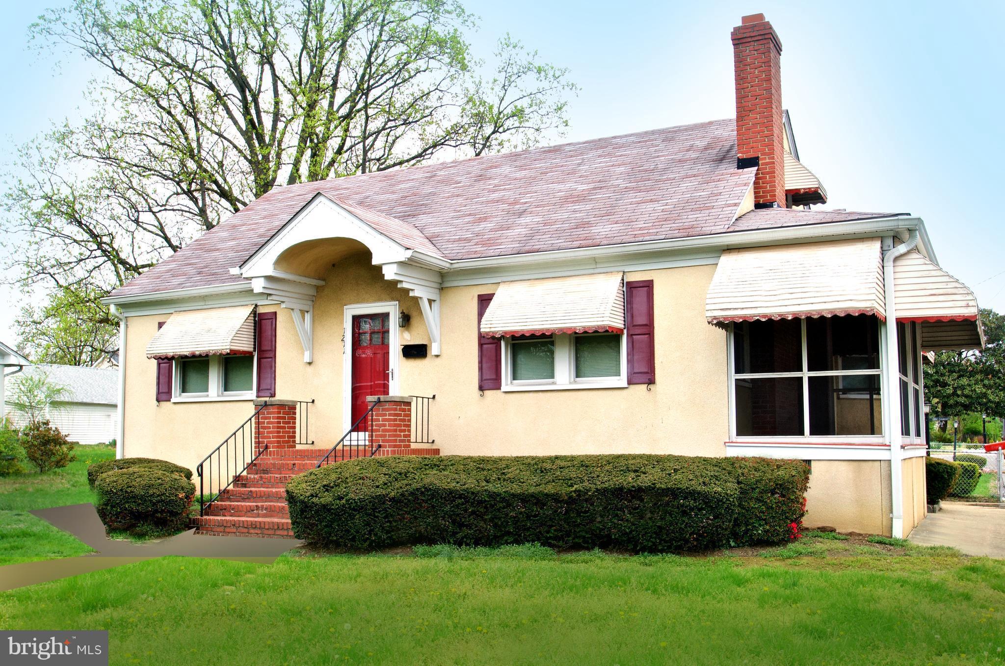 1211 Bay Ridge Avenue Annapolis, MD 21403 - Photo 1 of 30 Captivating Craftsman In Prime Location