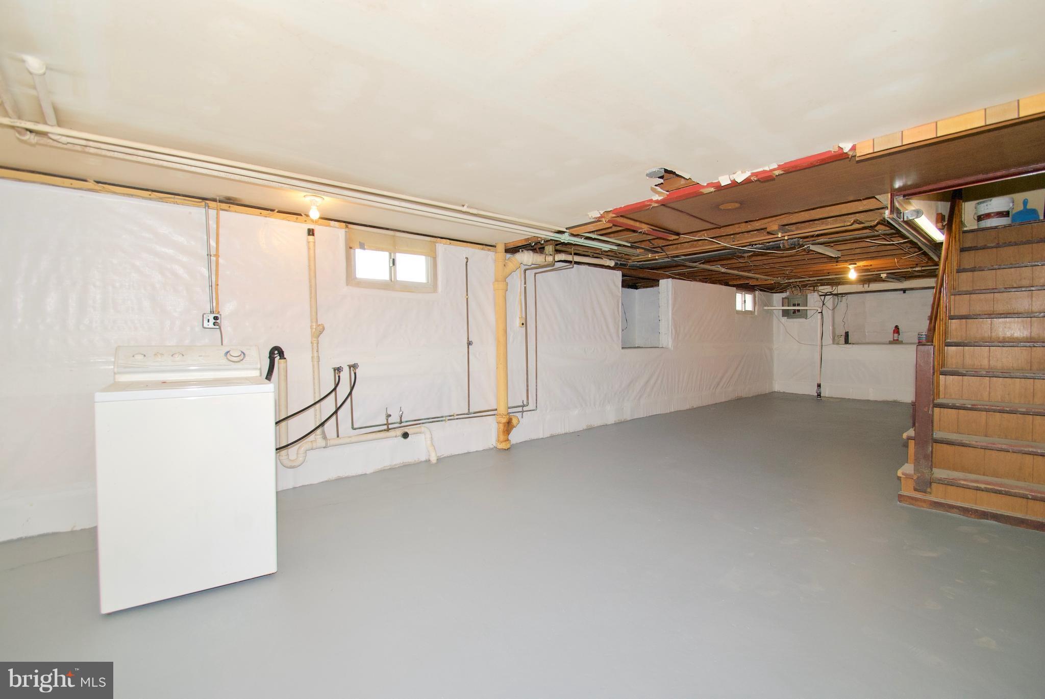 1211 Bay Ridge Avenue Annapolis, MD 21403 - Photo 19 of 30 Huge Basement with Laundry / Storage Areas