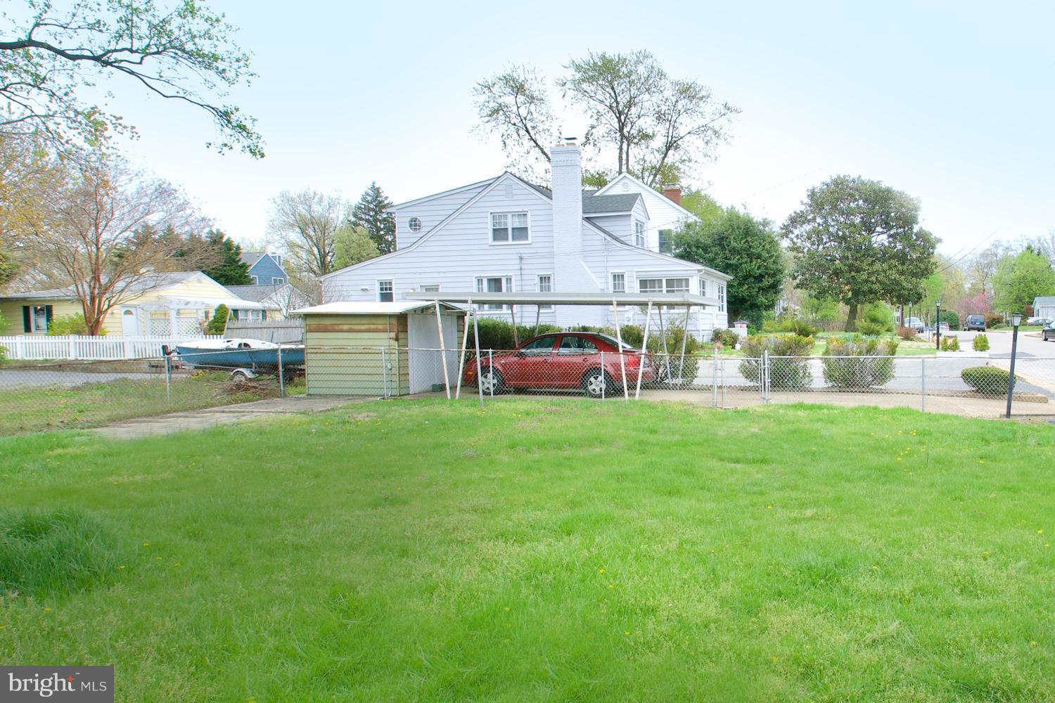 1211 Bay Ridge Avenue Annapolis, MD 21403 - Photo 6 of 30 Large Yard Awaiting Pets and Play