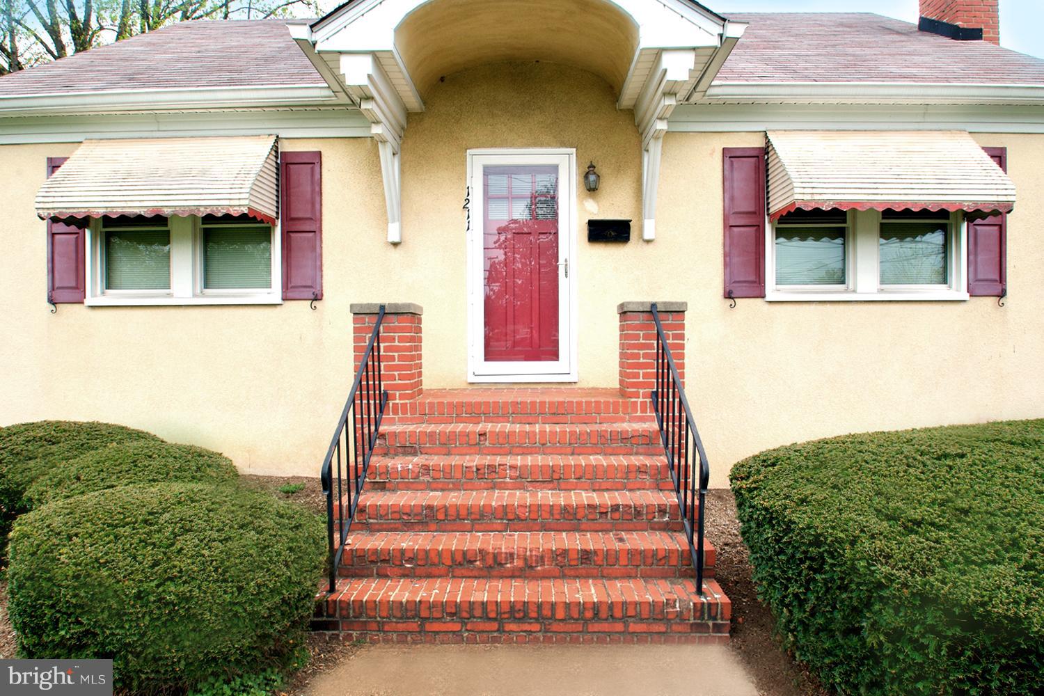 1211 Bay Ridge Avenue Annapolis, MD 21403 - Photo 8 of 30 Brick Stairs to Covered Entrance Portico