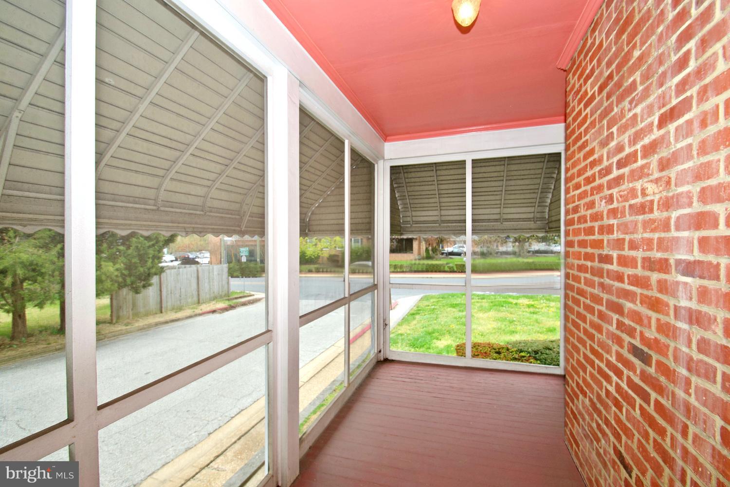 1211 Bay Ridge Avenue Annapolis, MD 21403 - Photo 10 of 30 Enclosed Porch for Pastimes and Picnics