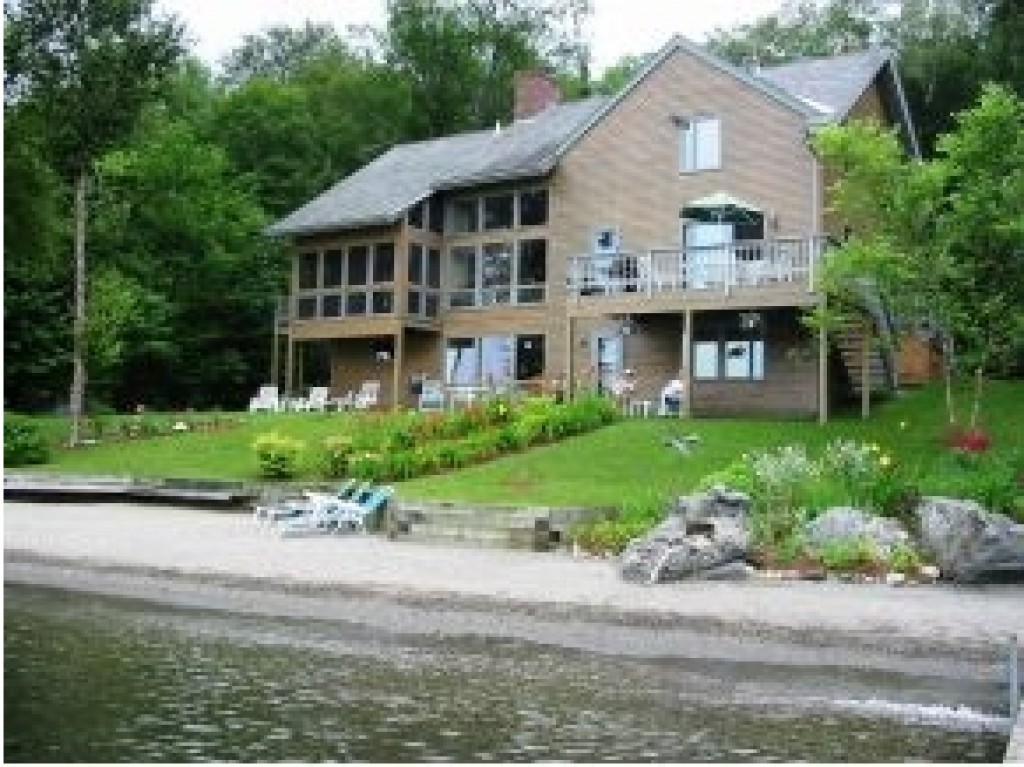 637 Wayeeses Shore Rd Morgan Road West Charleston, VT 05872 - Photo 3 of 23 Gallery Image 3