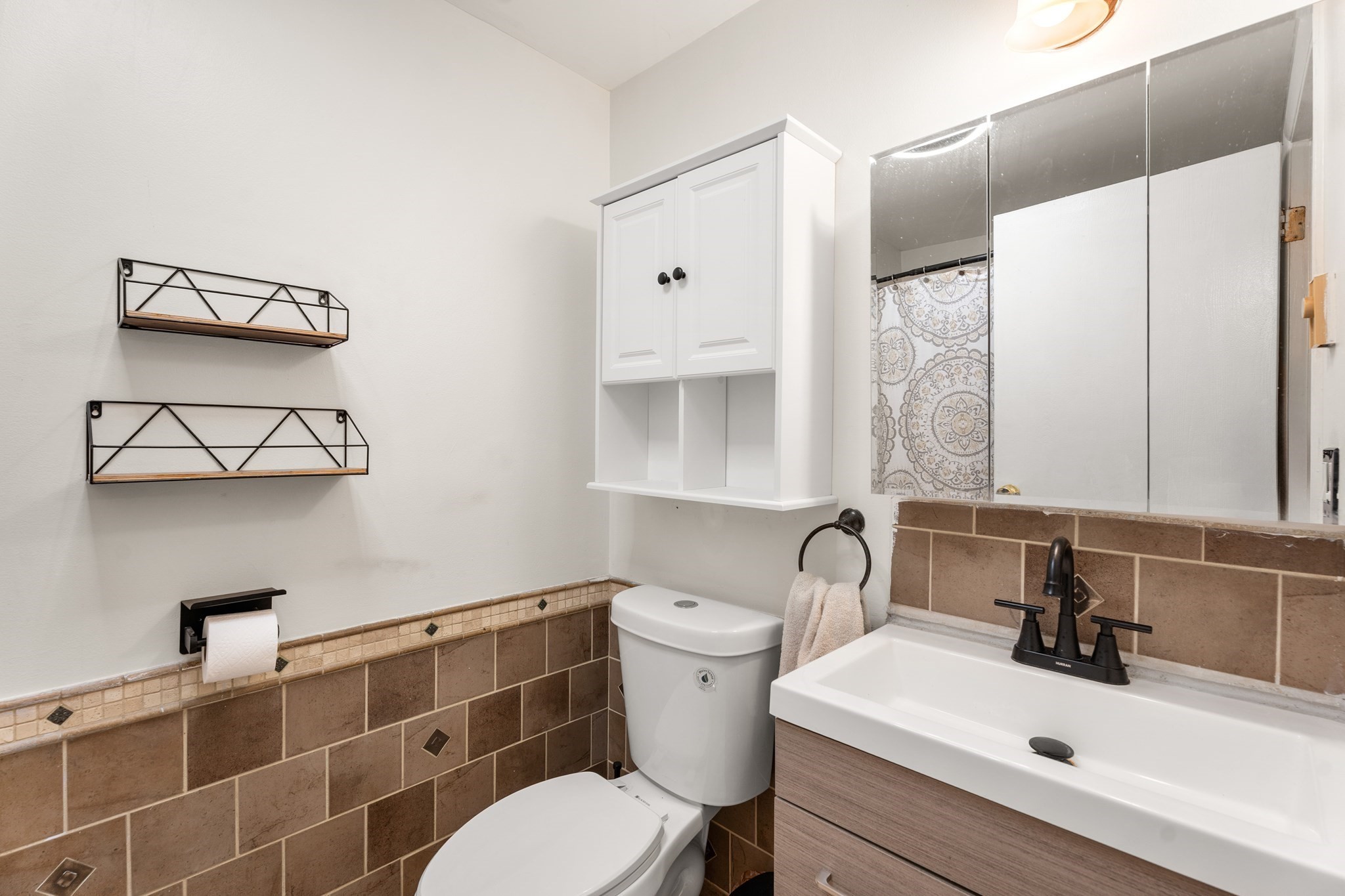 41 Woodland Road Uxbridge, MA 01569 - Photo 16 of 31 Gallery Image 16