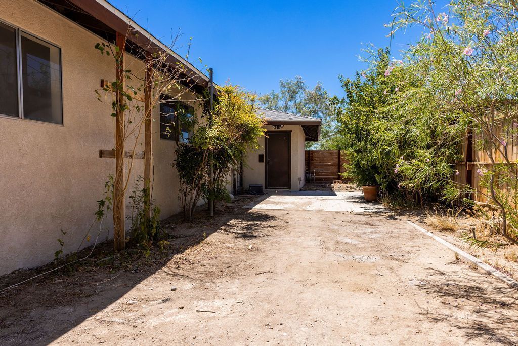 230 Larkspur Street Ridgecrest, CA 93555 - Photo 36 of 39