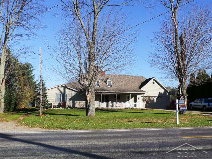 6957 Junction Road Bridgeport, MI 48722 - Photo 1 of 26 31307683.JPG
