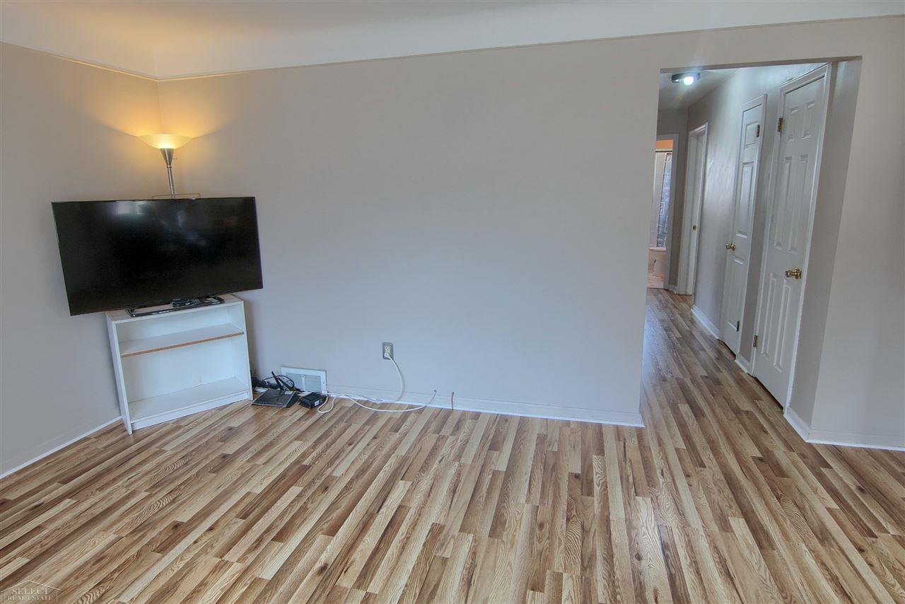 18135 Stephens Road Eastpointe, MI 48021 - Photo 8 of 30 31387640-7.JPG