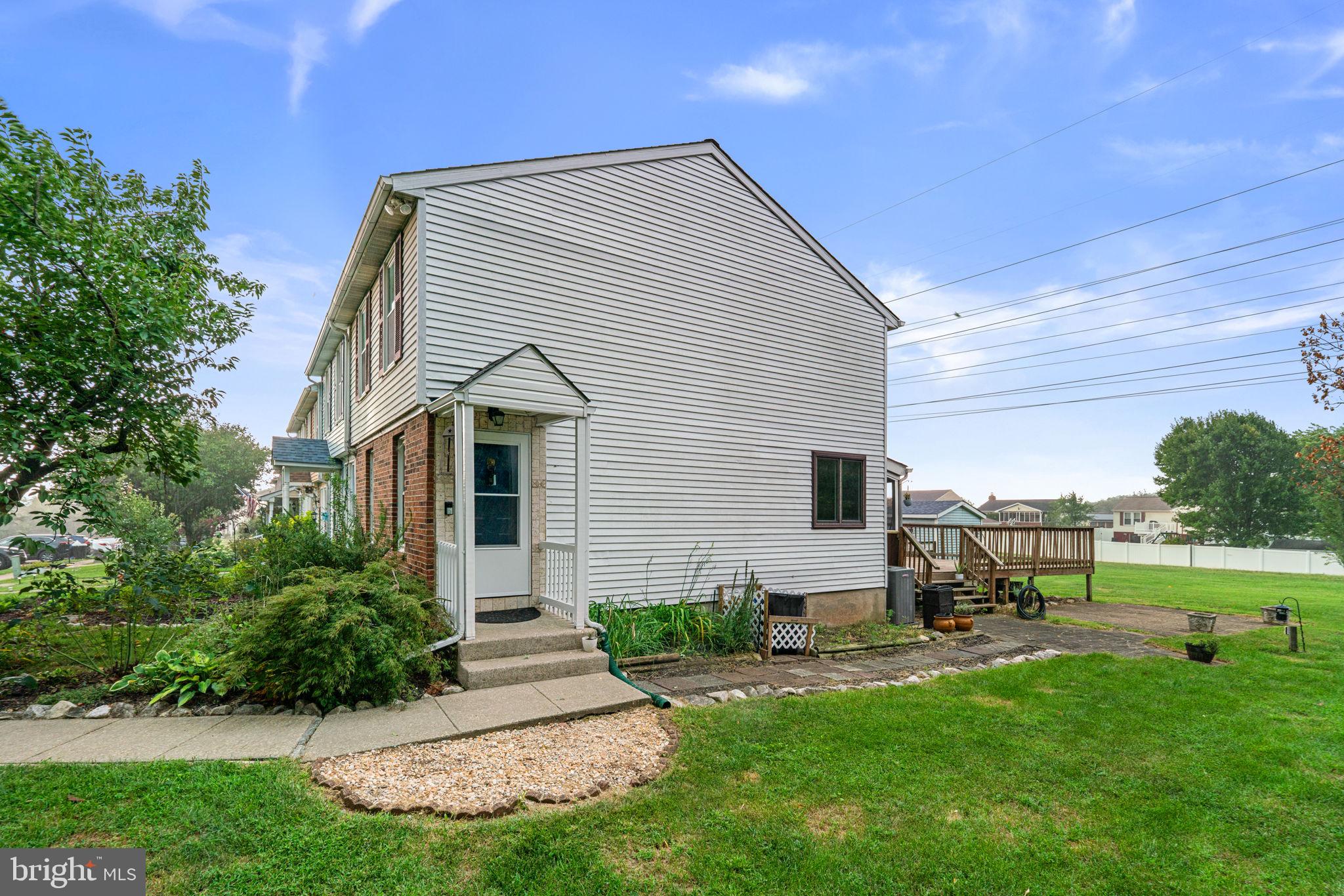 40 Towns Court Rosedale, MD 21237 - Photo 2 of 41 Side Exterior View