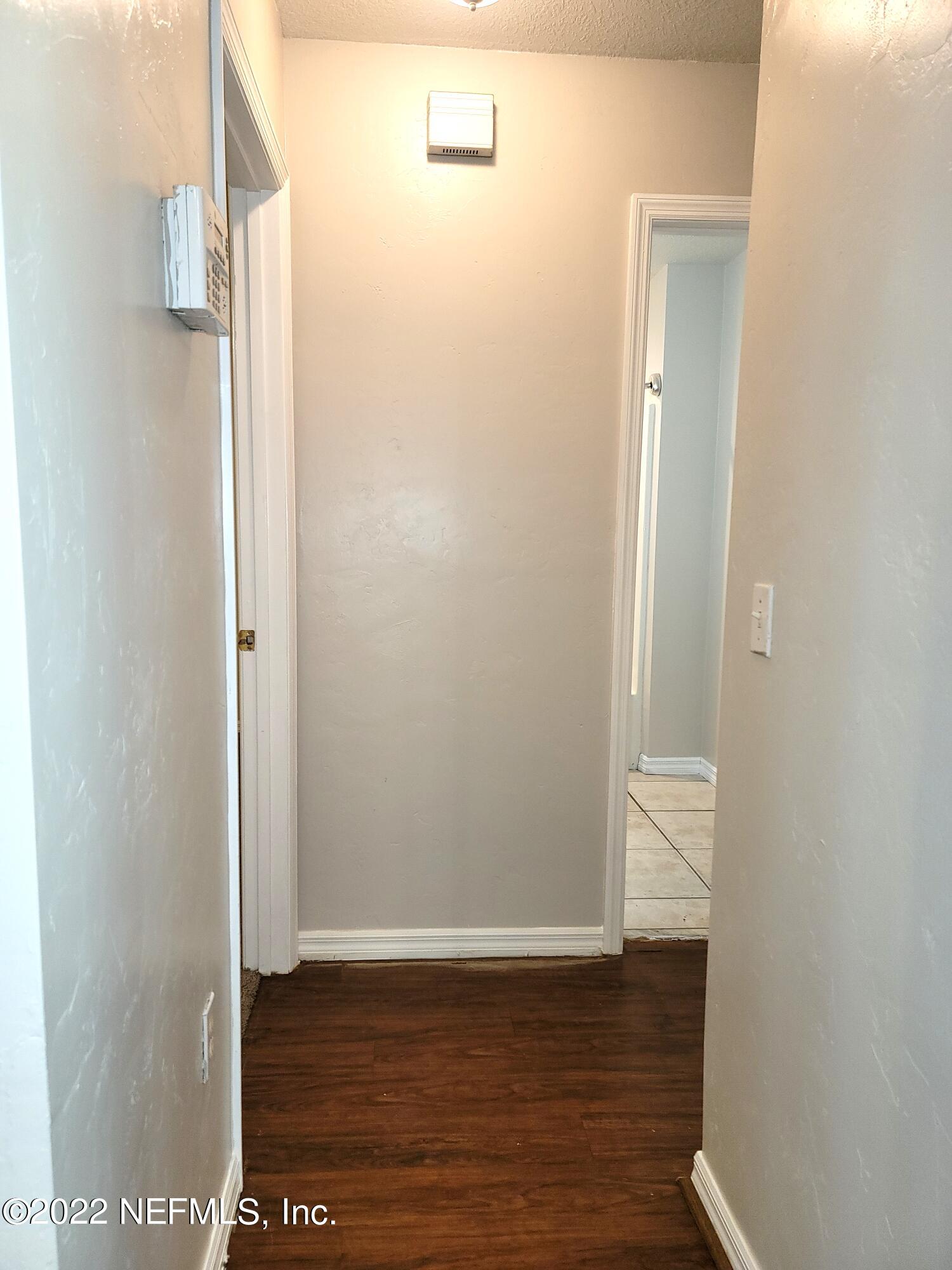 110 Northeast 2nd Street Lake Butler, FL 32054 - Photo 27 of 40 Hallway