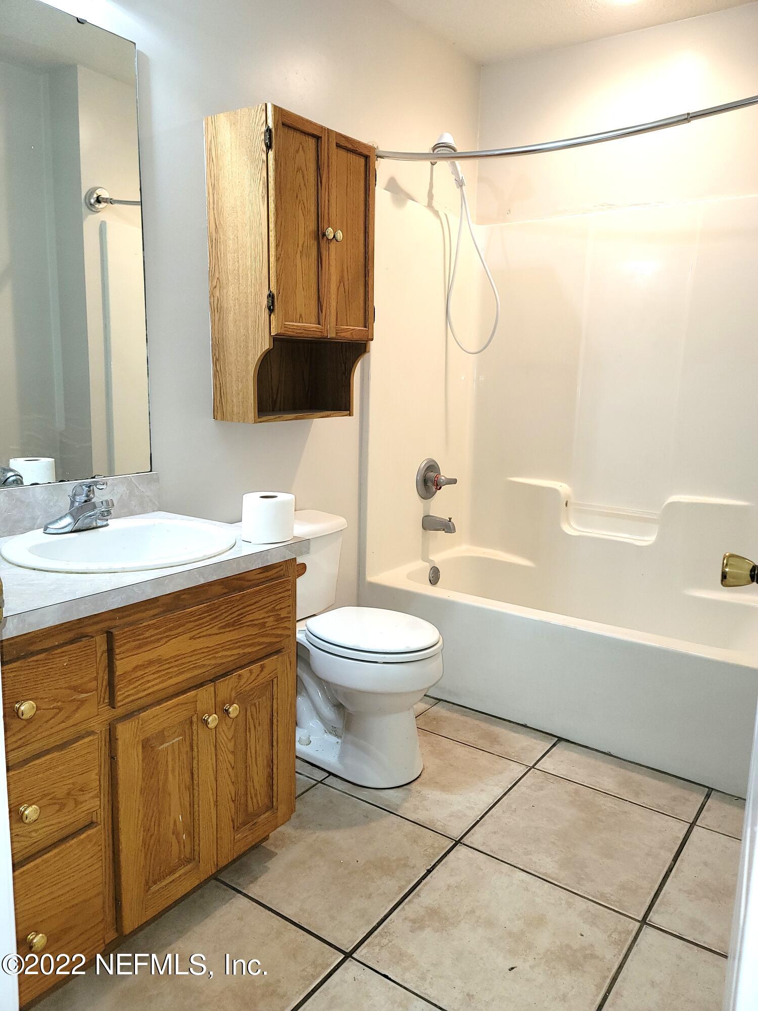 110 Northeast 2nd Street Lake Butler, FL 32054 - Photo 32 of 40 Guest Bathroom