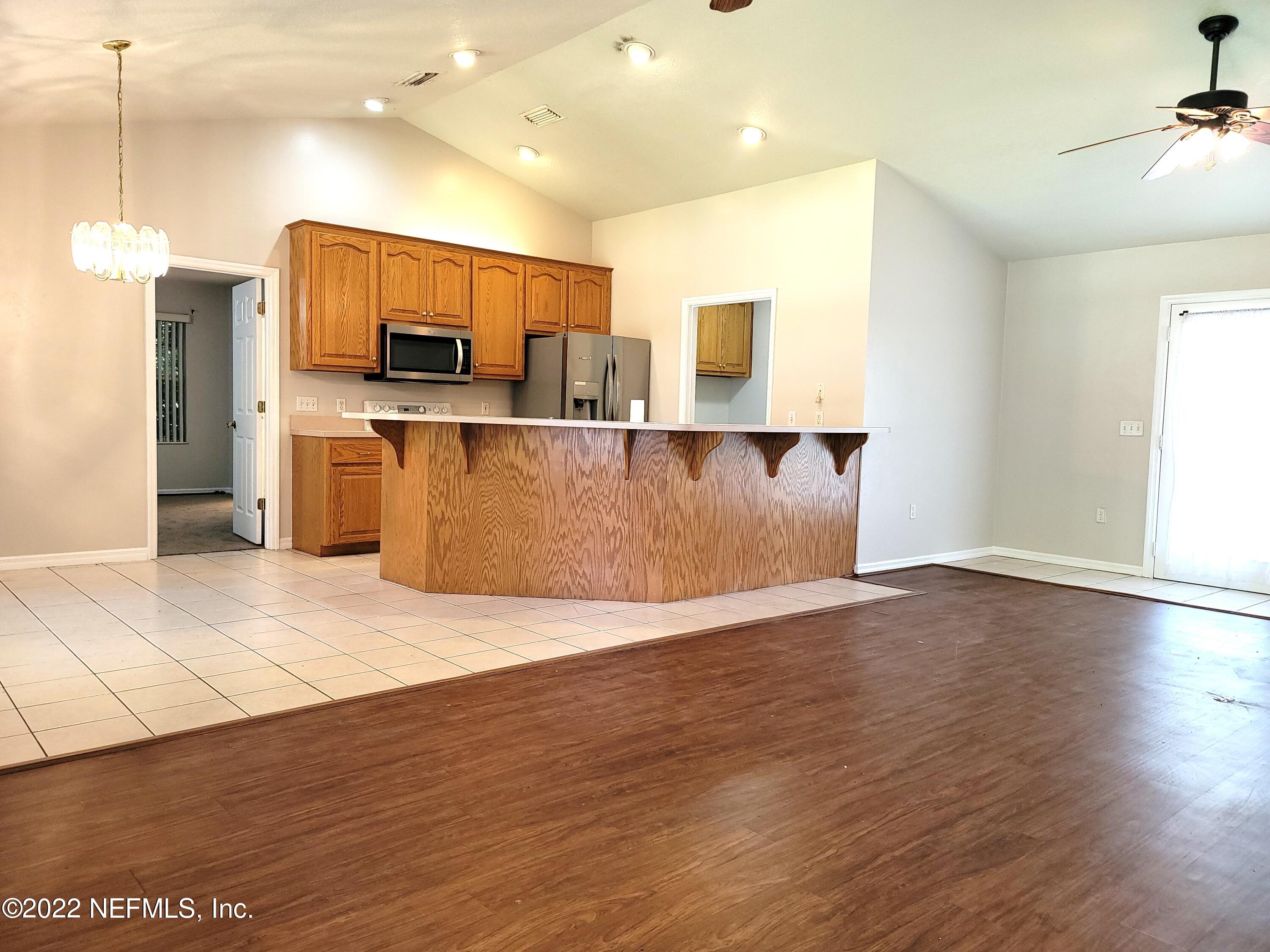 110 Northeast 2nd Street Lake Butler, FL 32054 - Photo 6 of 40 Living areas