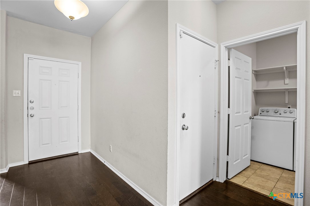 1203 Daffodil Drive Temple, TX 76502 - Photo 10 of 30 a view of an empty room with closet and a window