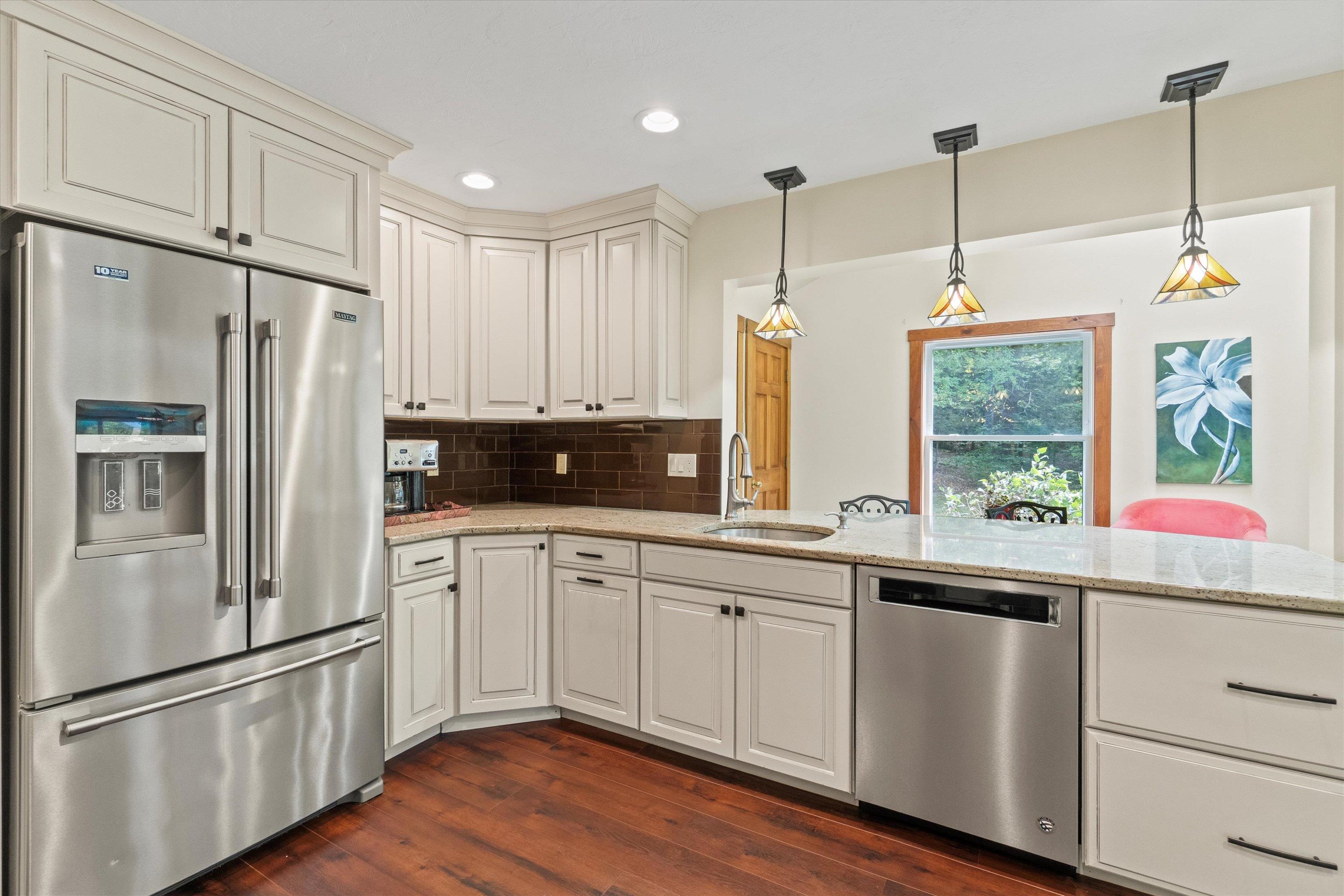 115 Normand Road Goffstown, NH 03045 - Photo 6 of 57