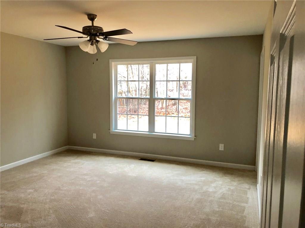 925 Country Place Road Asheboro, NC 27203 - Photo 8 of 11 Gallery Image 8