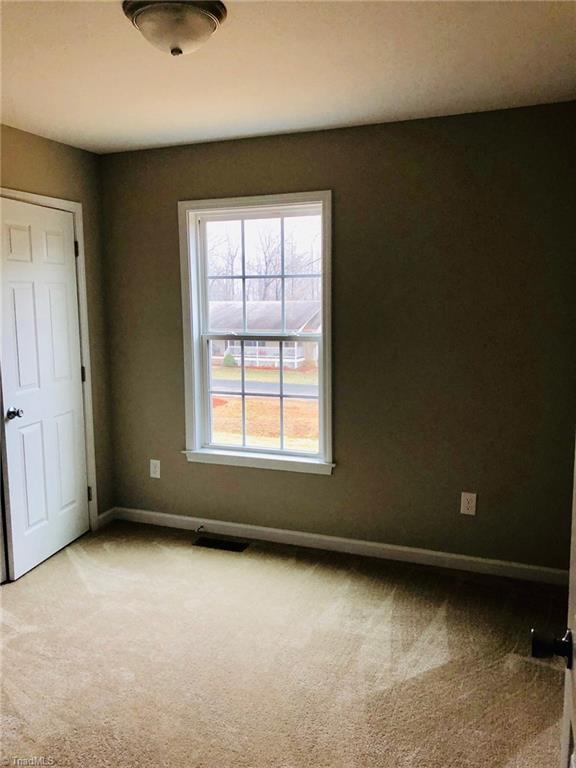925 Country Place Road Asheboro, NC 27203 - Photo 10 of 11 Gallery Image 10