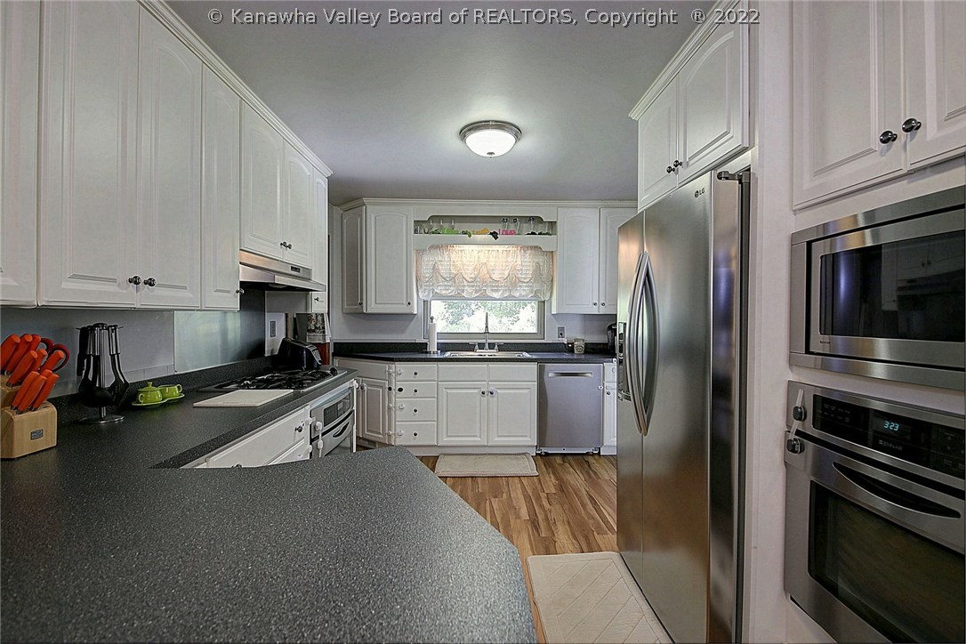 5204 Elk River Road South Elkview, WV 25071 - Photo 21 of 30 Gallery Image 21