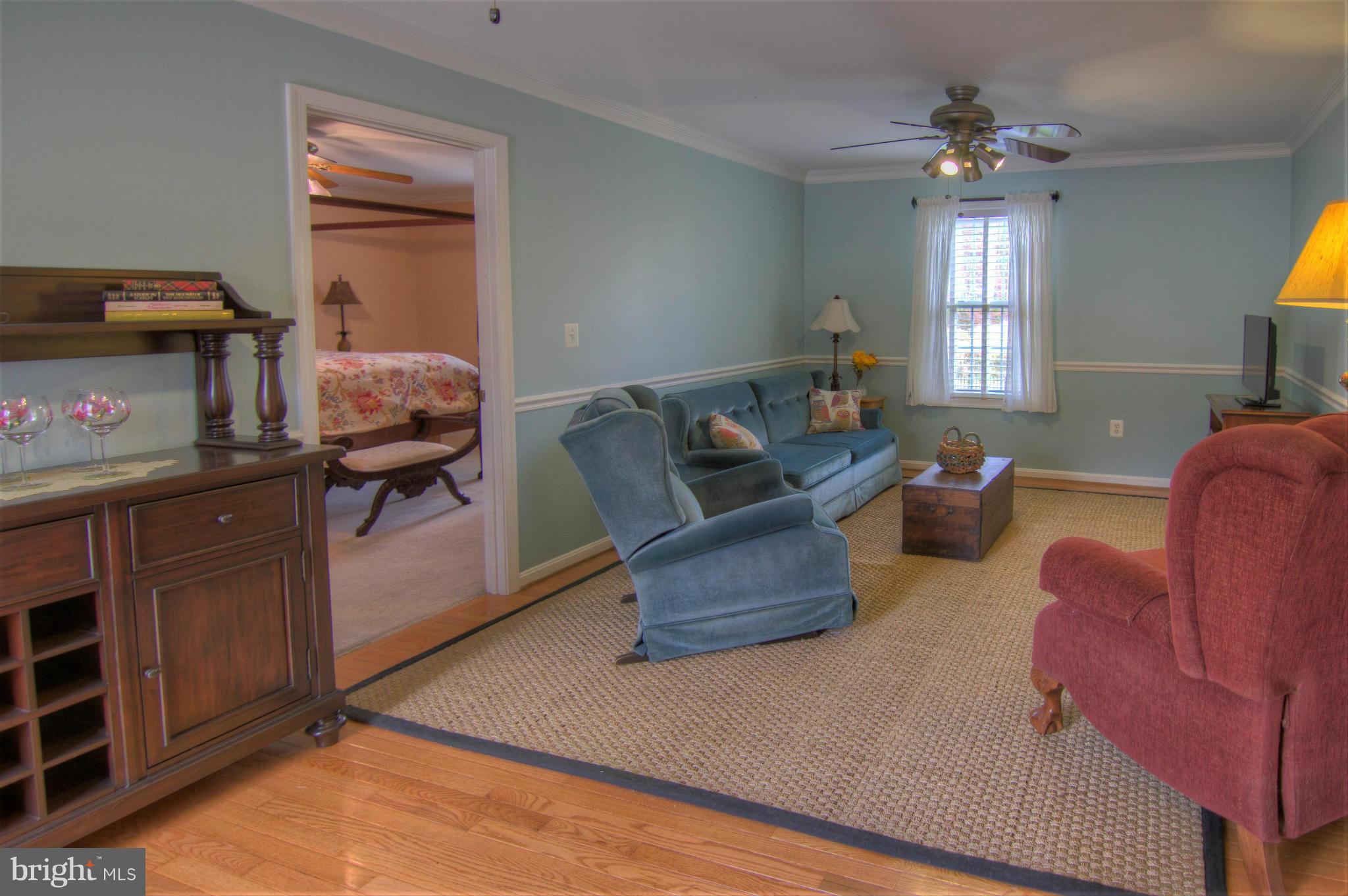 12440 Tower Hill Road Midland, VA 22728 - Photo 12 of 30 Living Room