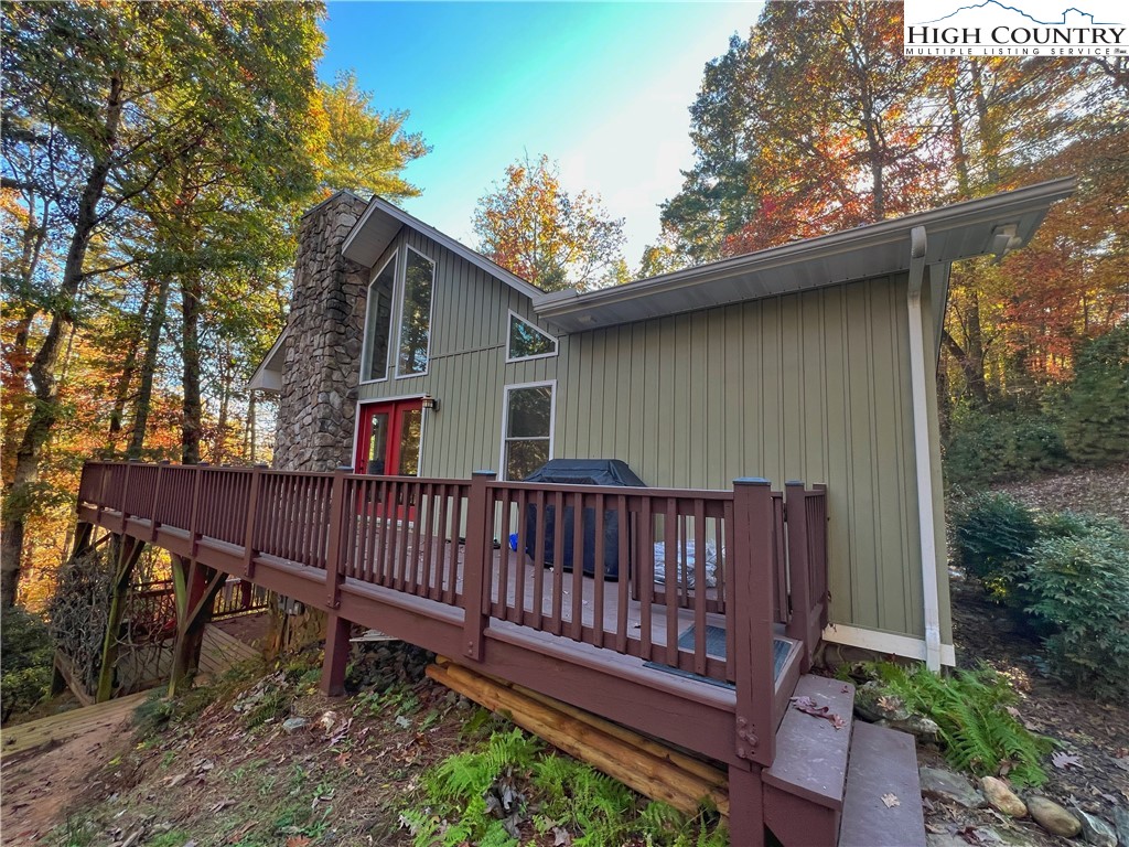 231 Laurel Road Purlear, NC 28665 - Photo 3 of 30
