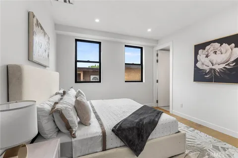 $3,299,000 | 424 20th Huntington Beach, Huntington Beach, CA 92648