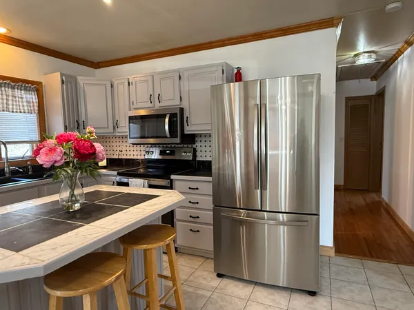 $349,000 | 56 Booker Street, Thomaston, ME 04861