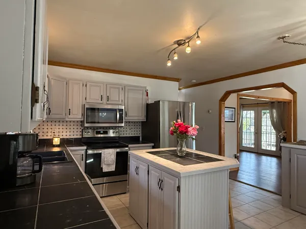 $349,000 | 56 Booker Street, Thomaston, ME 04861