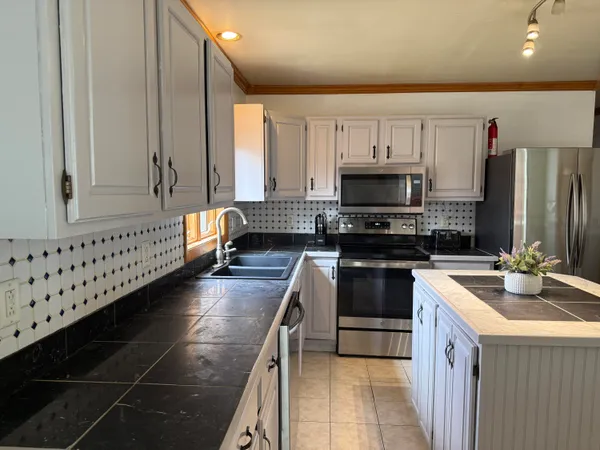 $349,000 | 56 Booker Street, Thomaston, ME 04861