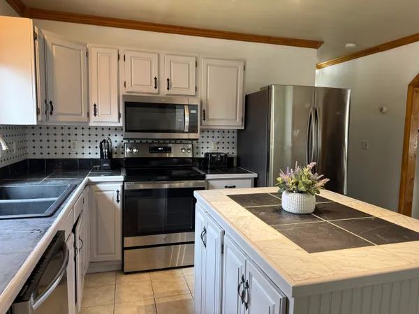 $349,000 | 56 Booker Street, Thomaston, ME 04861