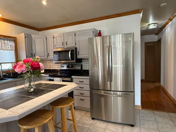$349,000 | 56 Booker Street, Thomaston, ME 04861