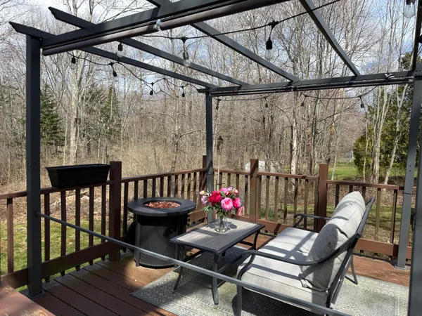 $349,000 | 56 Booker Street, Thomaston, ME 04861