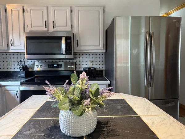 $349,000 | 56 Booker Street, Thomaston, ME 04861