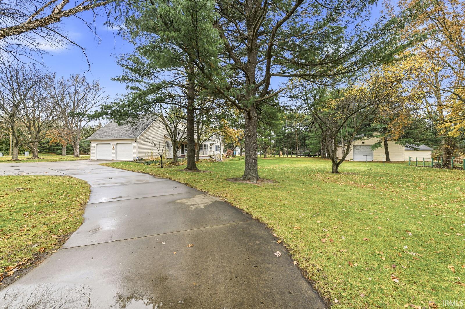 51030 Birch Road Granger, IN 46530 - Photo 3 of 36