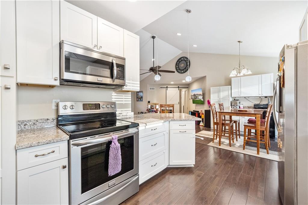 372 Oak Spring Road Canonsburg, PA 15317 - Photo 8 of 25 Gallery Image 8