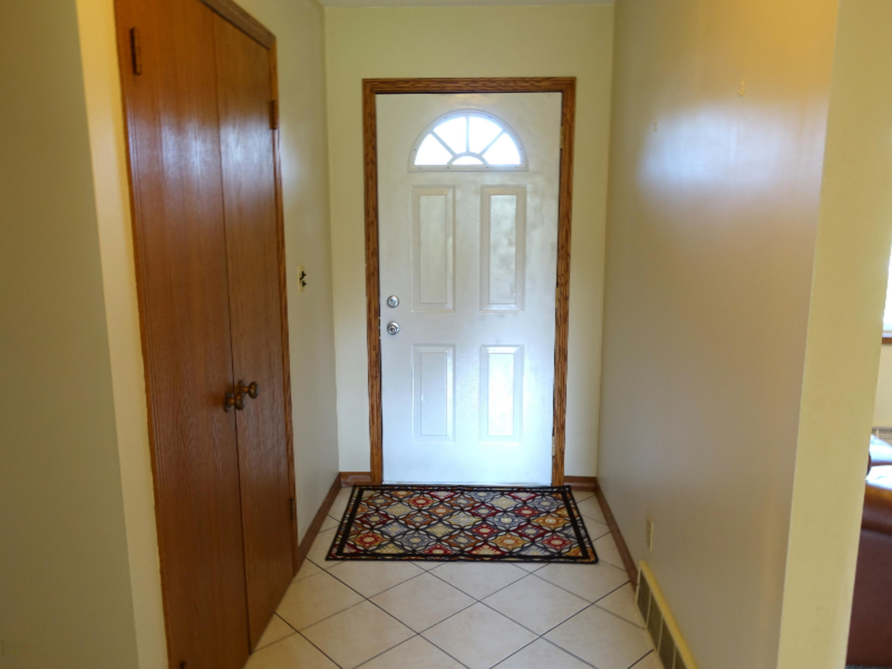 2930 River Road Benton Harbor, MI 49022 - Photo 6 of 37 DSC01994