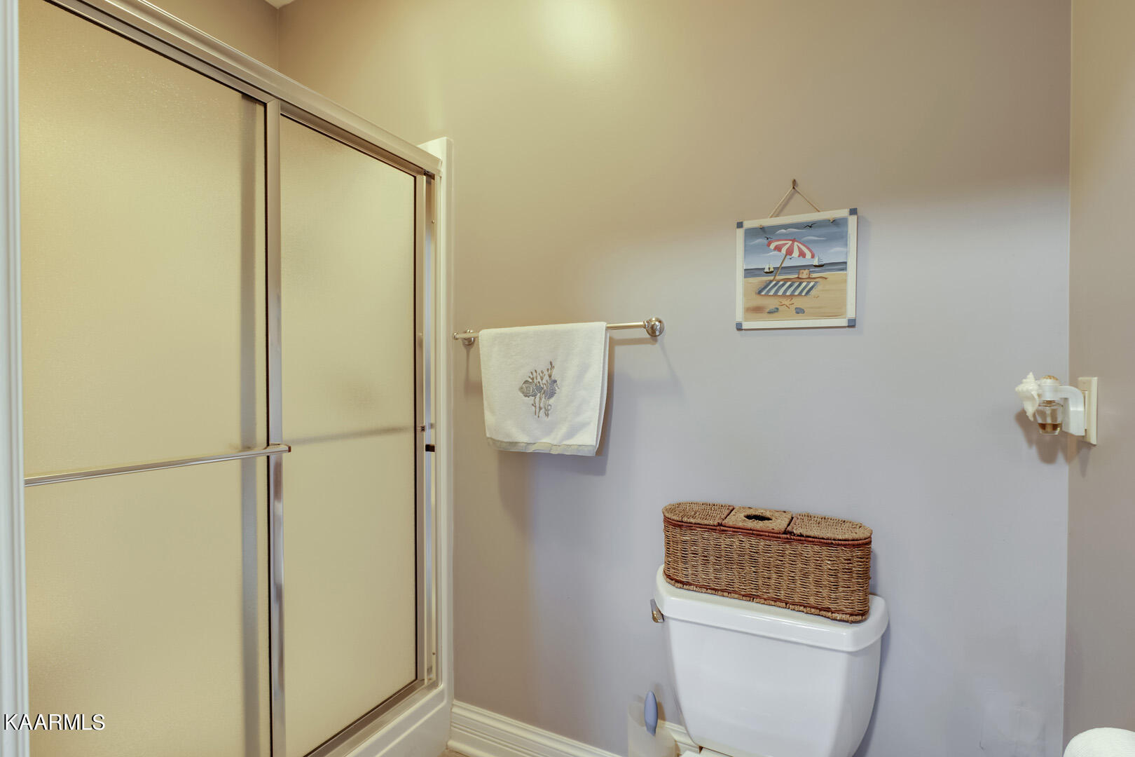 132 William Lane Oak Ridge, TN 37830 - Photo 45 of 59 45_WilliamLane_132_GuestBath4