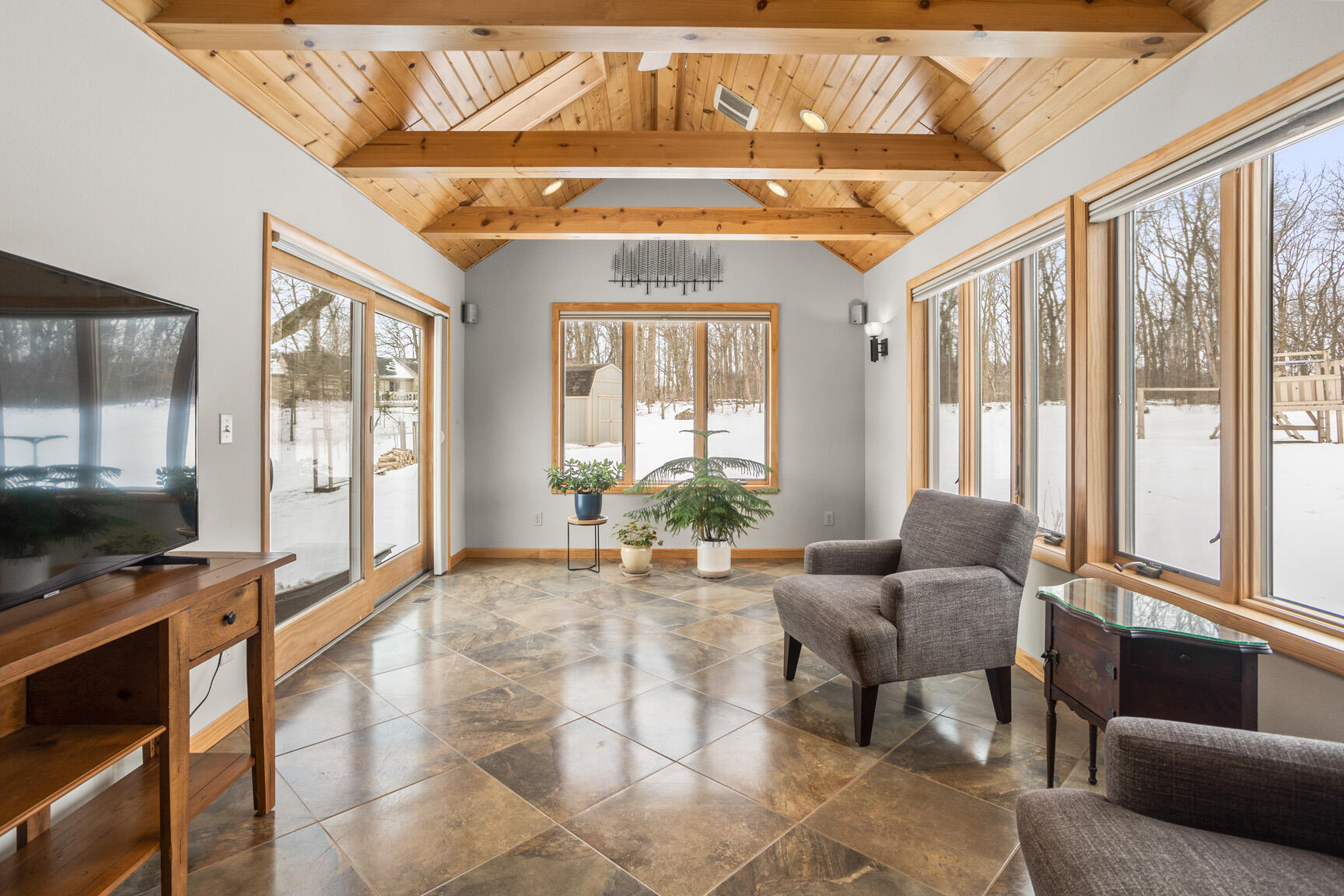 N70W23439 Prides Road Sussex, WI 53089 - Photo 11 of 36 Sun Room