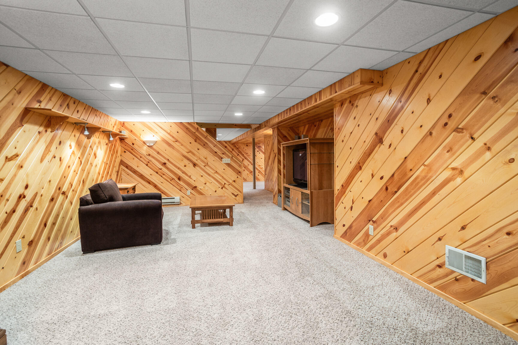 N70W23439 Prides Road Sussex, WI 53089 - Photo 21 of 36 Rec Room