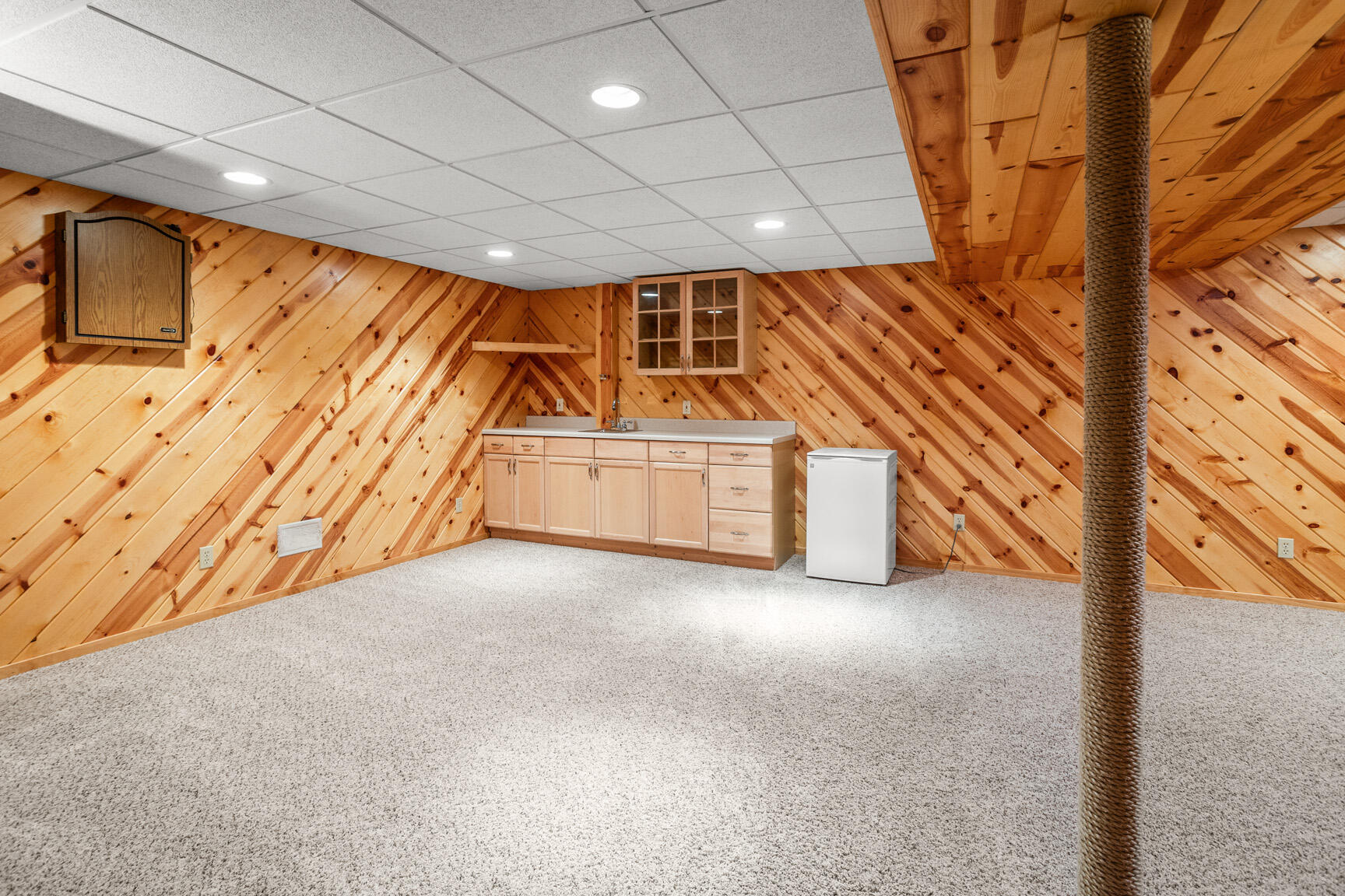 N70W23439 Prides Road Sussex, WI 53089 - Photo 22 of 36 Rec Room w/Wet Bar