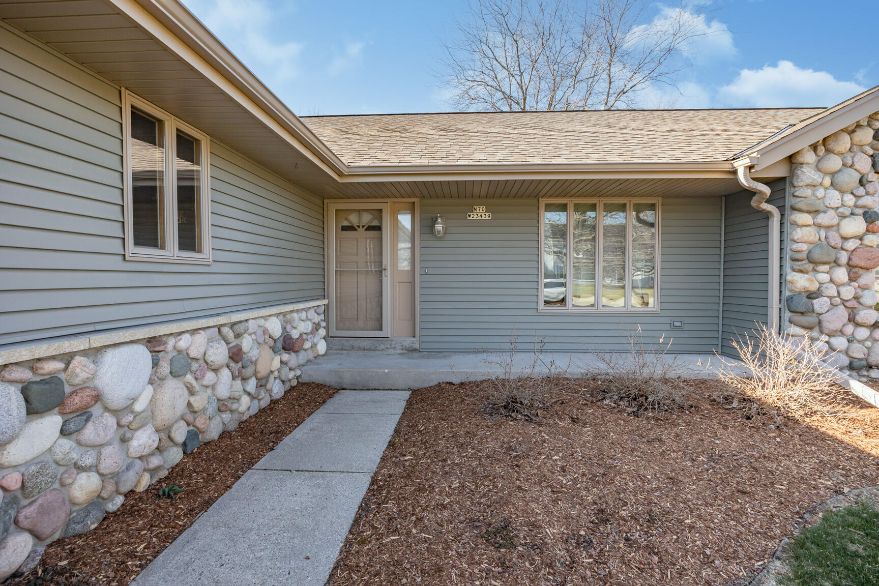 N70W23439 Prides Road Sussex, WI 53089 - Photo 35 of 36 Front Entry